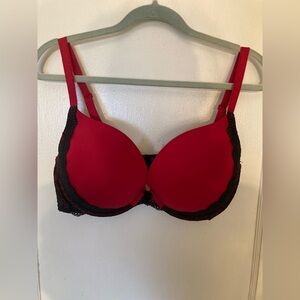 Torrid, red and black, push up plunge bra, size 42D, underwire, lace